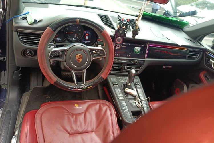 Used Porsche Macan 2018 Macan 2.0T Center Console