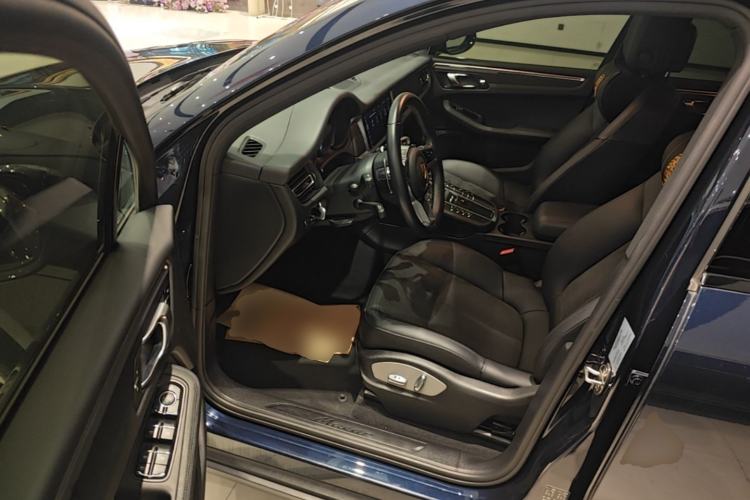 Used Porsche Macan 2018 Macan 2.0T Driver Seat