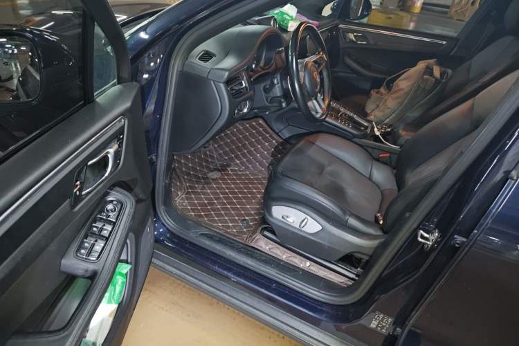 Used Porsche Macan 2018 Macan 2.0T Driver Seat