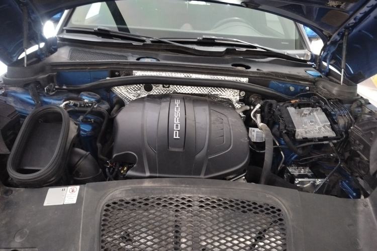 Used Porsche Macan 2018 Macan 2.0T Engine Bay