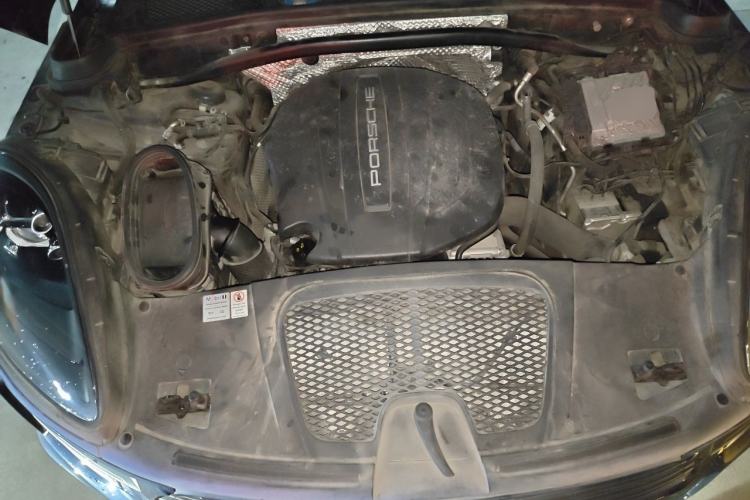 Used Porsche Macan 2018 Macan 2.0T Engine Bay