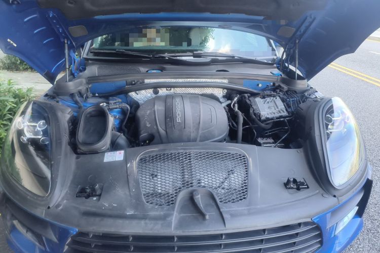 Used Porsche Macan 2018 Macan 2.0T Engine Bay