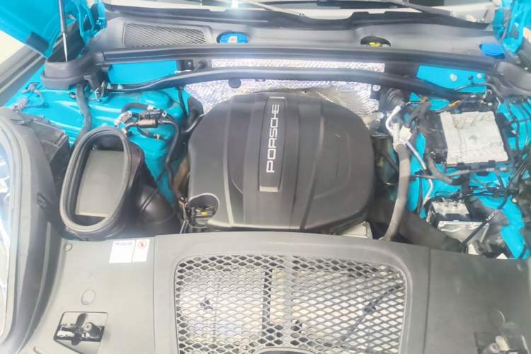 Used Porsche Macan 2018 Macan 2.0T Engine Bay
