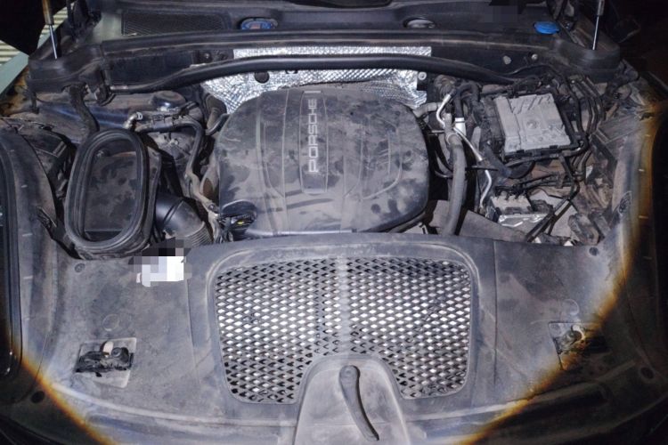 Used Porsche Macan 2018 Macan 2.0T Engine Bay