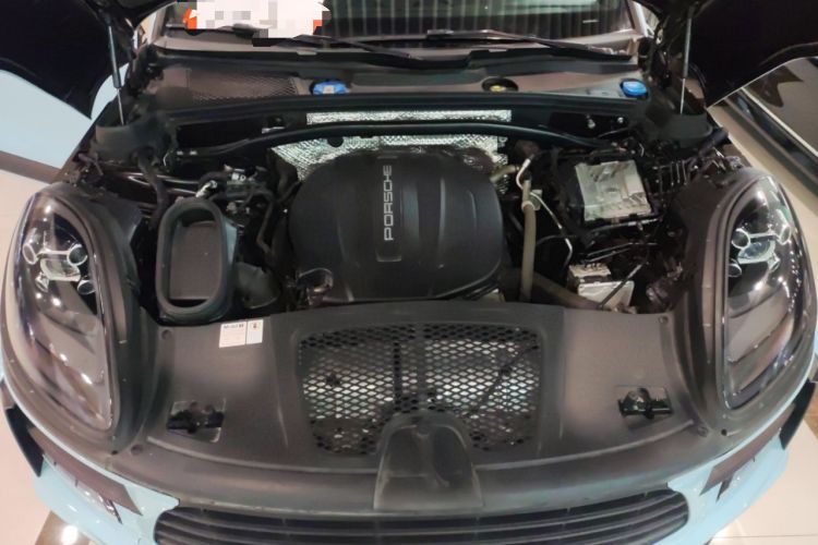 Used Porsche Macan 2018 Macan 2.0T Engine Bay