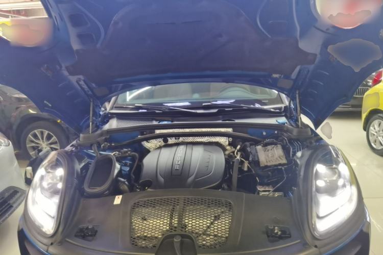 Used Porsche Macan 2018 Macan 2.0T Engine Bay