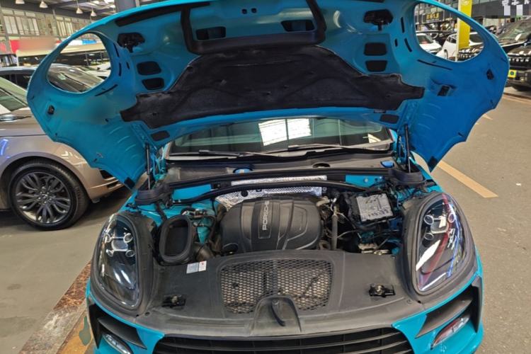Used Porsche Macan 2018 Macan 2.0T Engine Bay