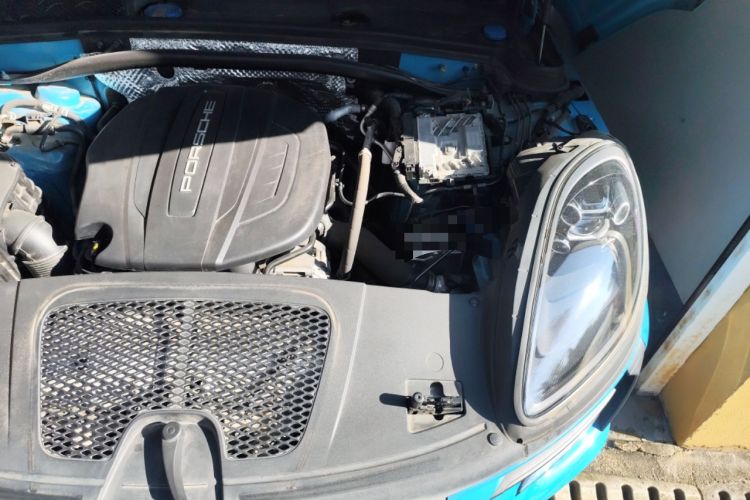 Used Porsche Macan 2018 Macan 2.0T Engine Bay Left