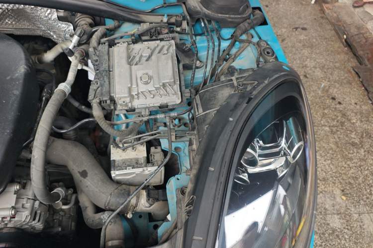 Used Porsche Macan 2018 Macan 2.0T Engine Bay Left