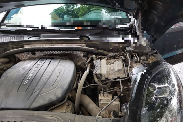 Used Porsche Macan 2018 Macan 2.0T Engine Bay Left