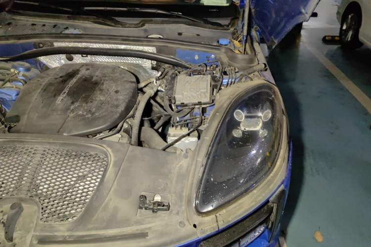 Used Porsche Macan 2018 Macan 2.0T Engine Bay Left
