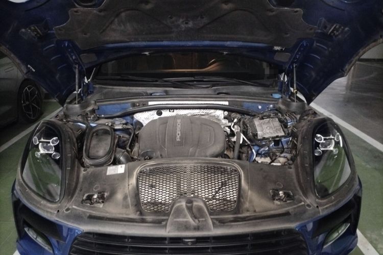 Used Porsche Macan 2018 Macan 2.0T Engine Bay