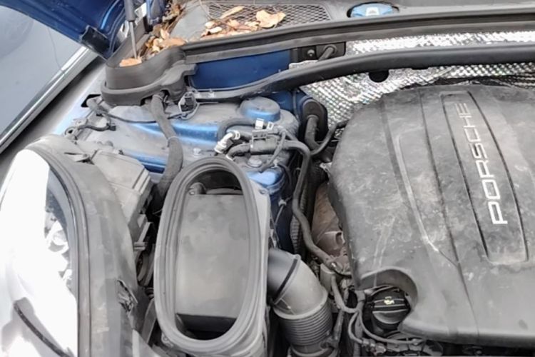 Used Porsche Macan 2018 Macan 2.0T Engine Bay Right