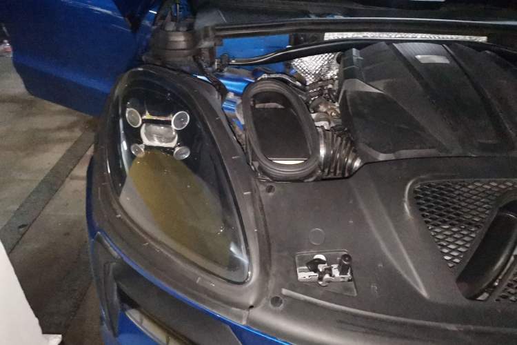 Used Porsche Macan 2018 Macan S 3.0T Engine Bay Right