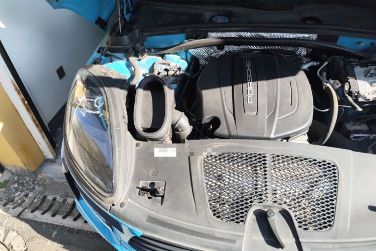 Used Porsche Macan 2018 Macan 2.0T Engine Bay Right