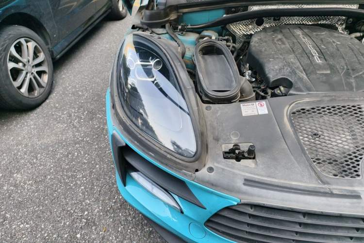 Used Porsche Macan 2018 Macan 2.0T Engine Bay Right