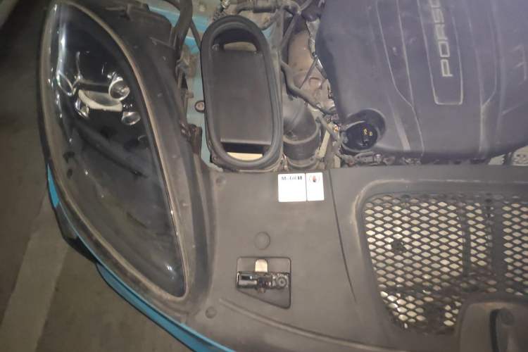 Used Porsche Macan 2018 Macan 2.0T Engine Bay Right