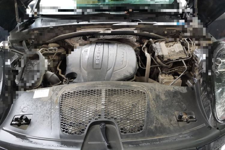Used Porsche Macan 2018 Macan 2.0T Engine Bay