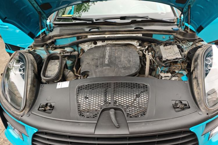 Used Porsche Macan 2018 Macan 2.0T Engine Bay