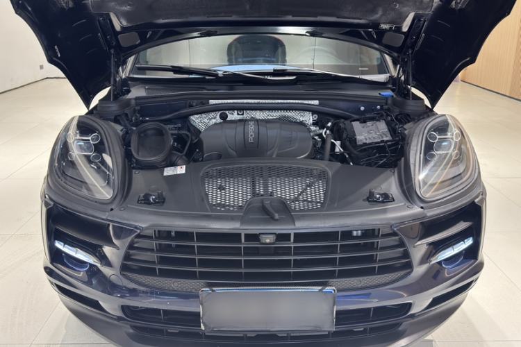 Used Porsche Macan 2018 Macan 2.0T Engine Bay