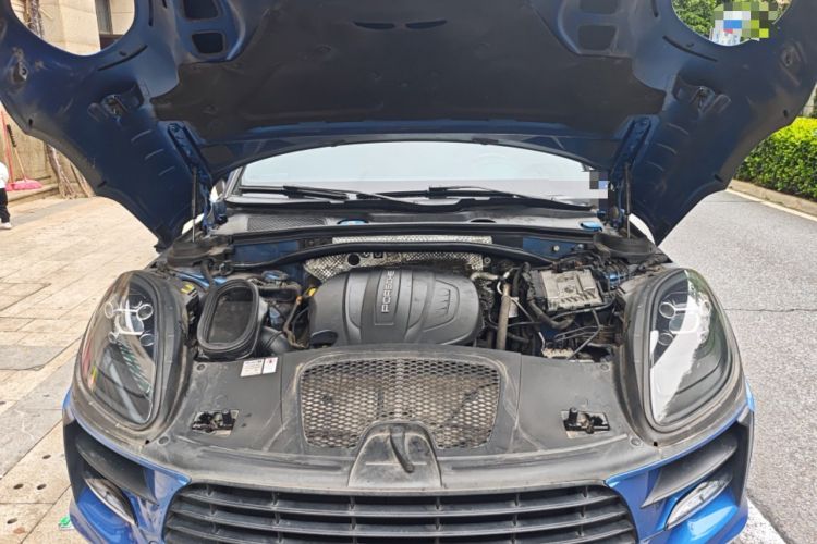 Used Porsche Macan 2018 Macan 2.0T Engine Bay