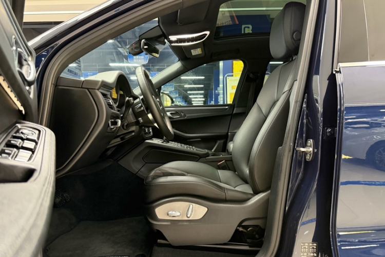 Used Porsche Macan 2018 Macan 2.0T Exterior 11