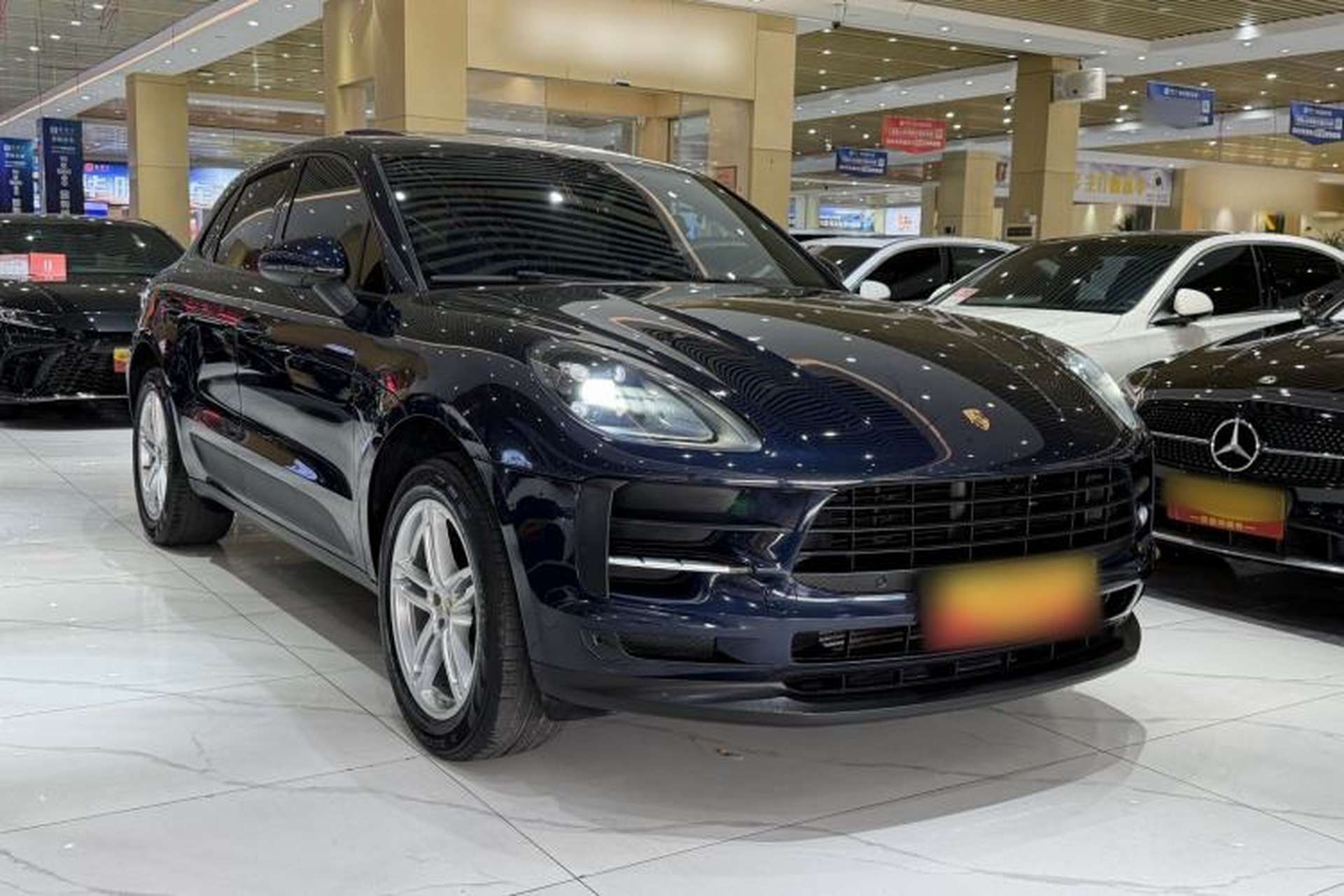 Used Porsche Macan 2018 Macan 2.0T Exterior 2