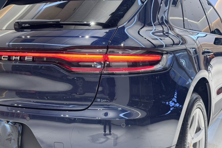 Used Porsche Macan 2018 Macan 2.0T Exterior 3