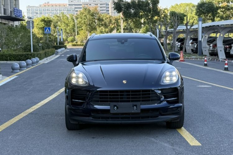 Used Porsche Macan 2018 Macan 2.0T Exterior 4
