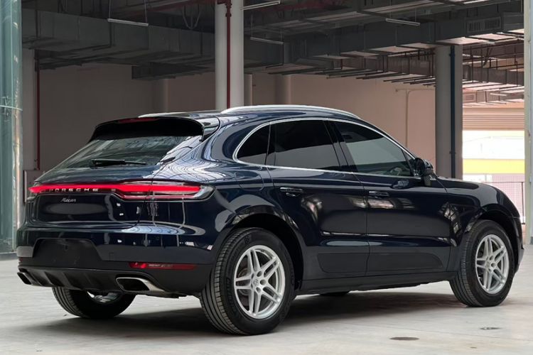 Used Porsche Macan 2018 Macan 2.0T Exterior 7