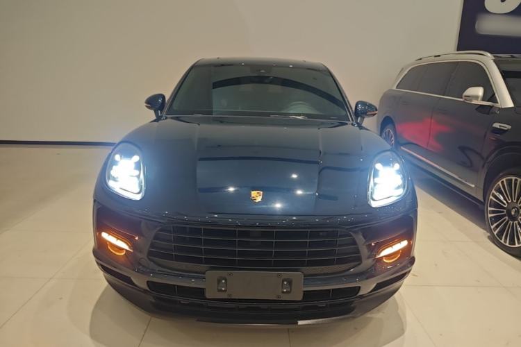 Used Porsche Macan 2018 Macan 2.0T Front