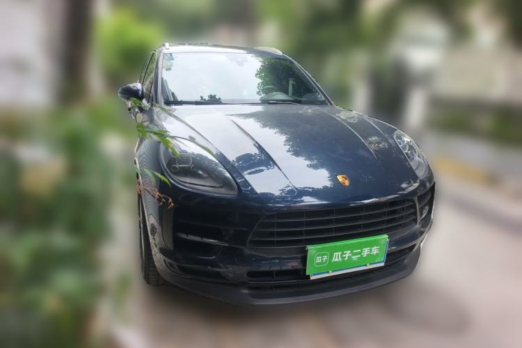 Used Porsche Macan 2018 Macan 2.0T Front Right 45 Deg