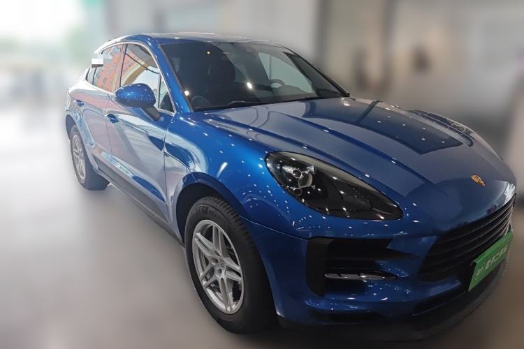 Used Porsche Macan 2018 Macan 2.0T Front Right 45 Deg