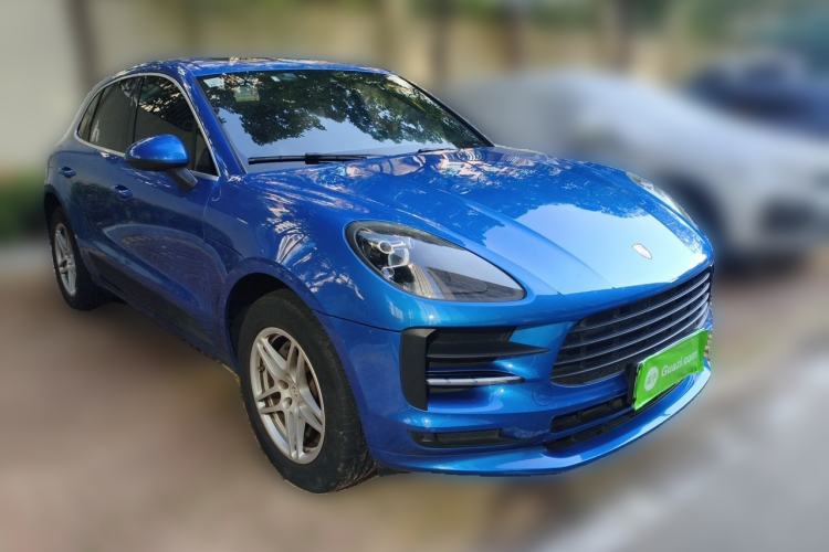 Used Porsche Macan 2018 Macan 2.0T Front Right 45 Deg