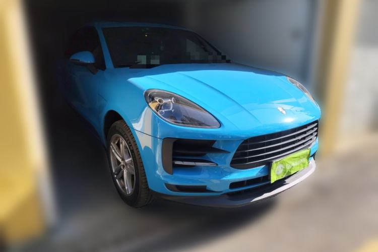 Used Porsche Macan 2018 Macan 2.0T Front Right 45 Deg