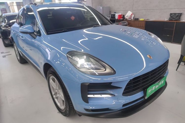 Used Porsche Macan 2018 Macan 2.0T Front Right 45 Deg