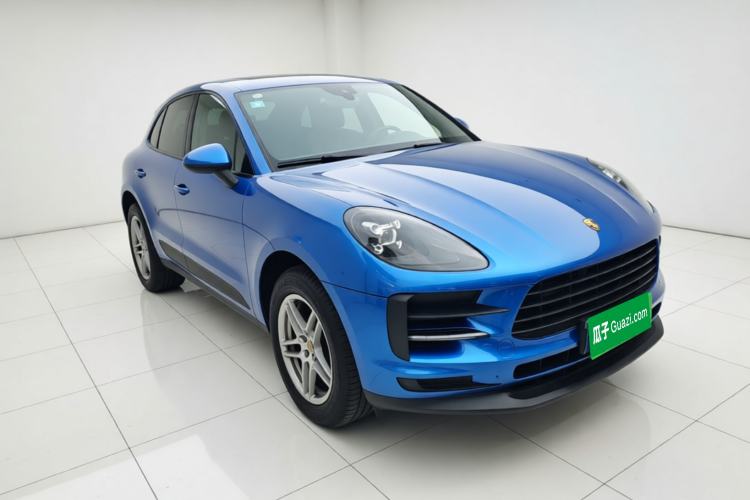 Used Porsche Macan 2018 Macan 2.0T Front Right 45 Deg