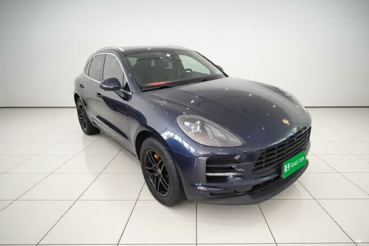 Used Porsche Macan 2018 Macan 2.0T Front Right 45 Deg