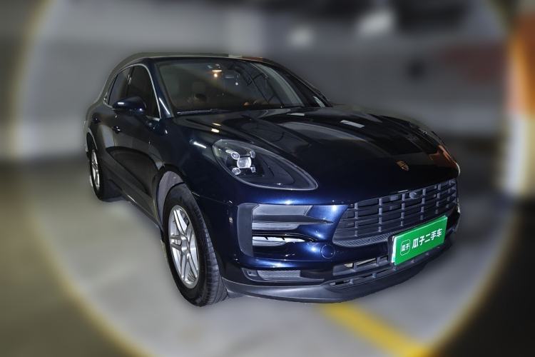 Used Porsche Macan 2018 Macan 2.0T Front Right 45 Deg