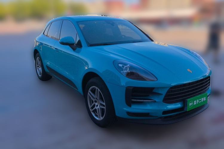 Used Porsche Macan 2018 Macan 2.0T Front Right 45 Deg