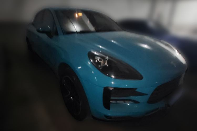 Used Porsche Macan 2018 Macan 2.0T Front Right 45 Deg