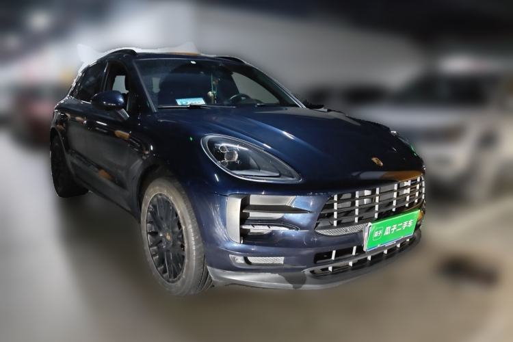 Used Porsche Macan 2018 Macan 2.0T Front Right 45 Deg