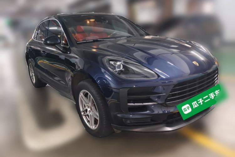 Used Porsche Macan 2018 Macan 2.0T Front Right 45 Deg