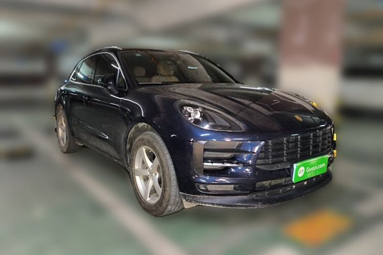 Used Porsche Macan 2018 Macan 2.0T Front Right 45 Deg