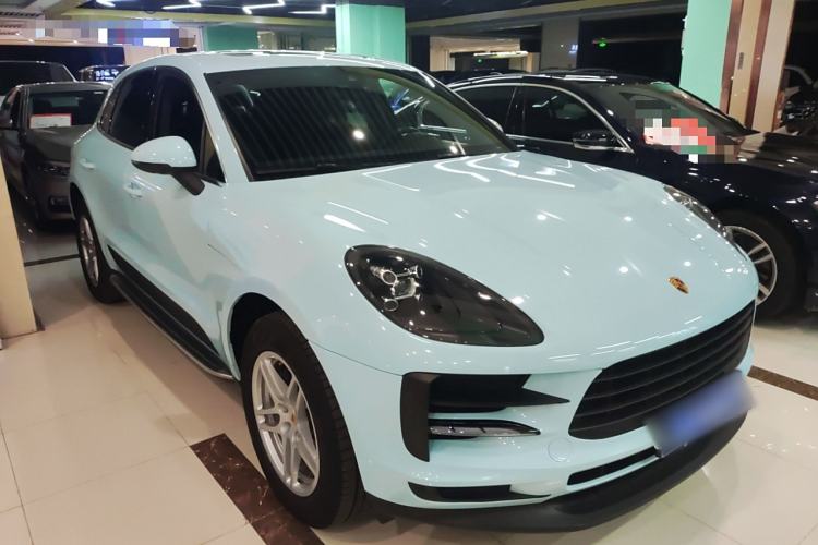 Used Porsche Macan 2018 Macan 2.0T Front Right 45 Deg