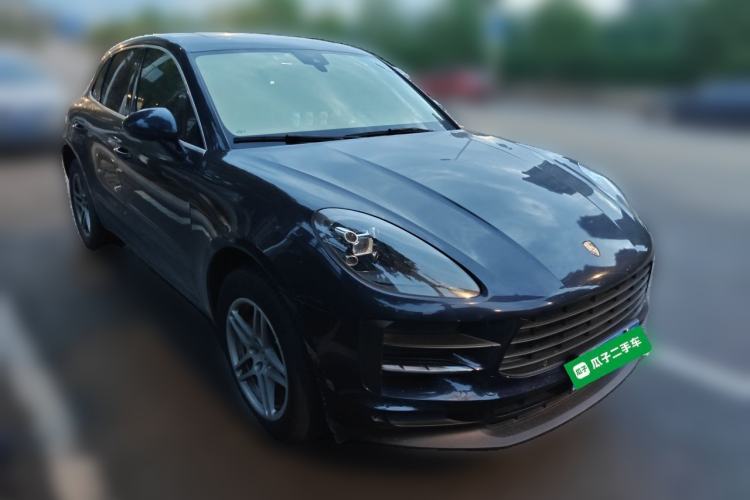 Used Porsche Macan 2018 Macan 2.0T Front Right 45 Deg