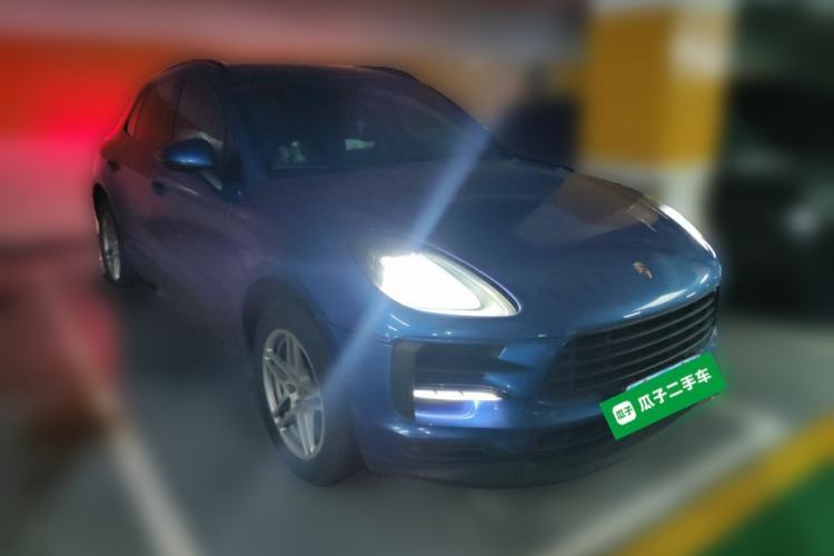 Used Porsche Macan 2018 Macan 2.0T Front Right 45 Deg