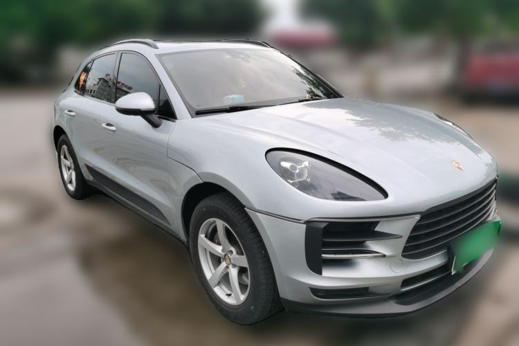 Used Porsche Macan 2018 Macan 2.0T Front Right 45 Deg