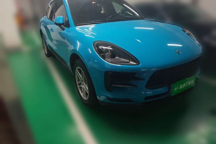 Used Porsche Macan 2018 Macan 2.0T Front Right 45 Deg