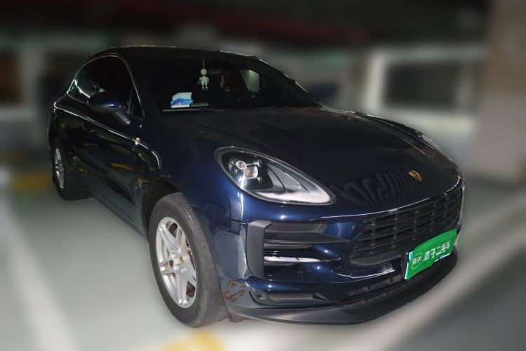 Used Porsche Macan 2018 Macan 2.0T Front Right 45 Deg